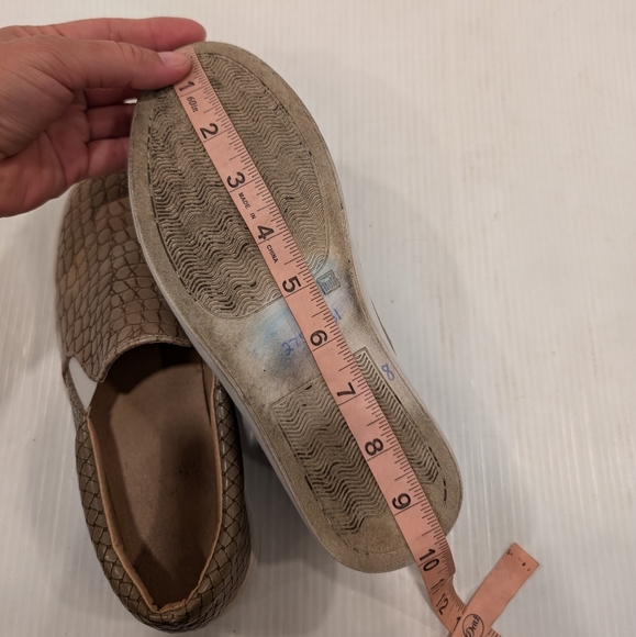 Women's tan snakeskin croc embossed slip-on loafers casual sneakers size 38 - Picture 8 of 12